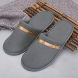 Tomáš – Hrejivé Unisex Zimné Papuče