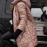 Bogna | Elegantná prešívaná péřová bunda s kapucňou