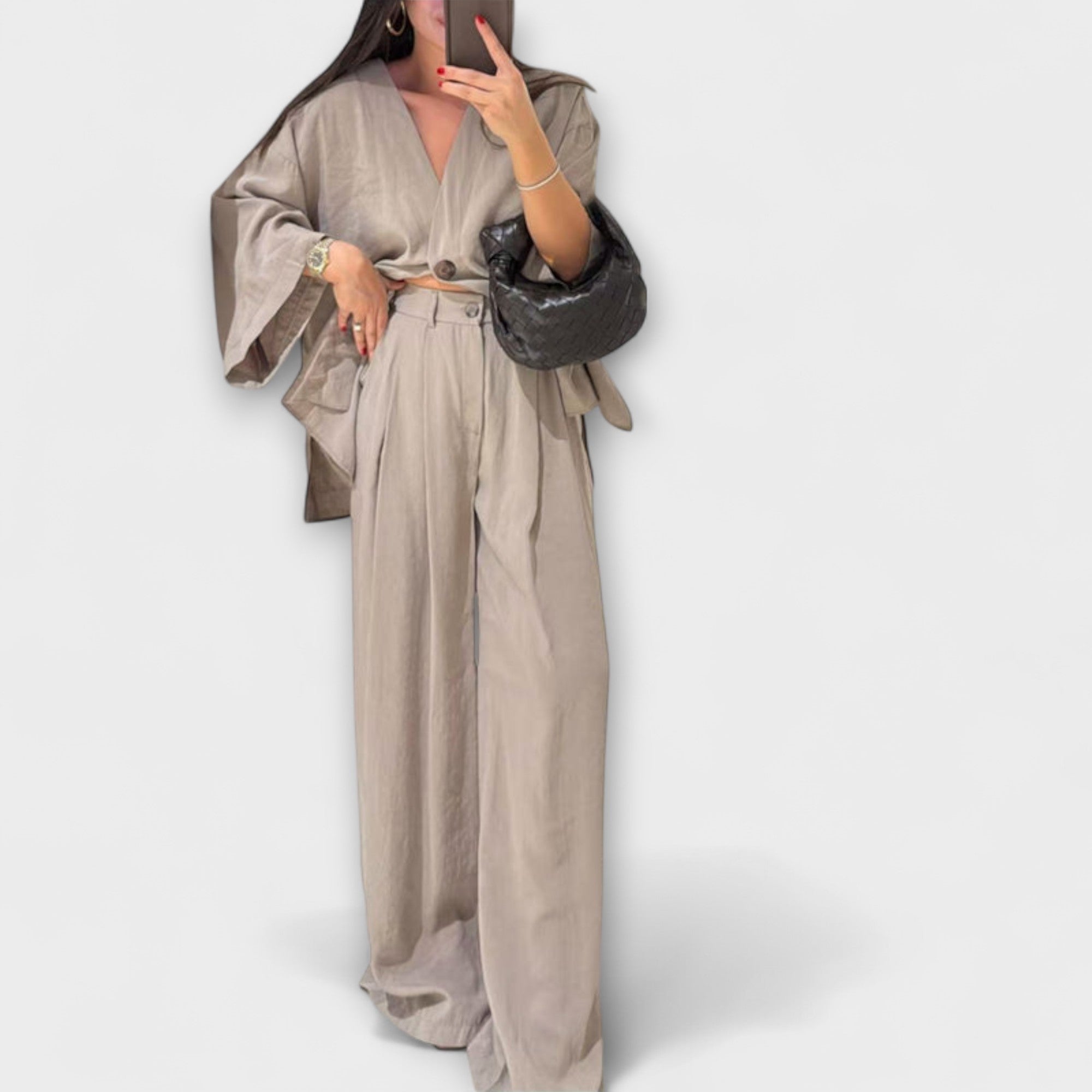 Jacqueline  ｜ Ležérny top s V-výstrihom a nohavicový set